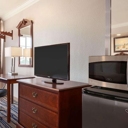 Days Inn By Wyndham Eureka Ca Zewnętrze zdjęcie