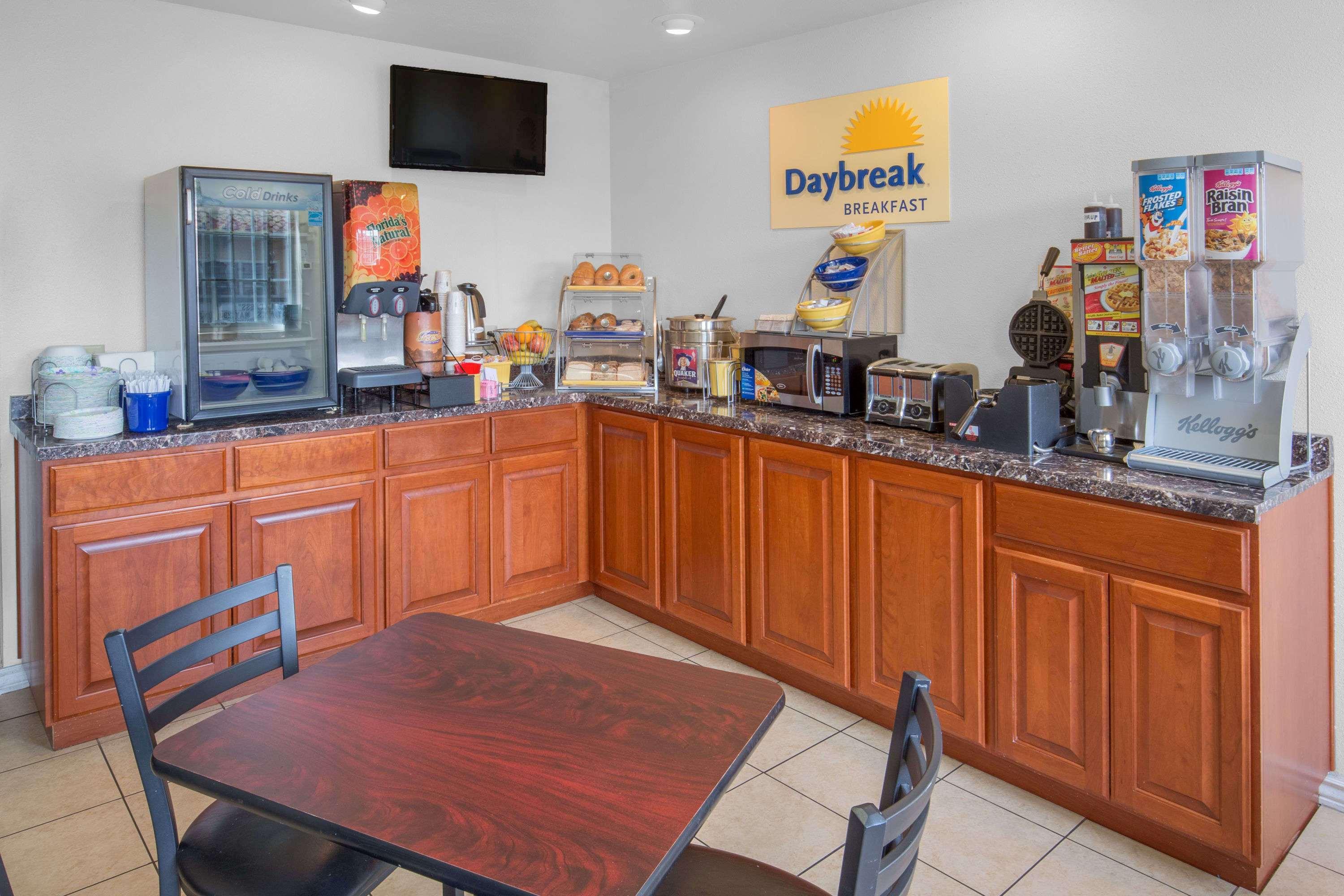 Days Inn By Wyndham Eureka Ca Zewnętrze zdjęcie